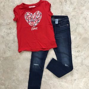 2 shirts and skinny leggings